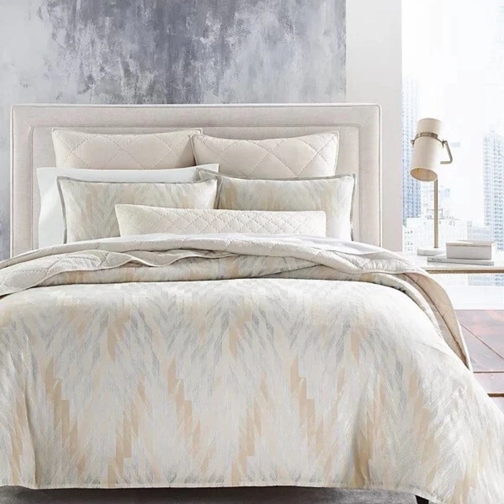 Home Collection Blue and Tan Comforter Set for Luxurious Bedding